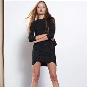 Style Saint Black Lace Skirt with Scalloped Edge - Size Small